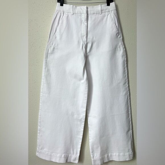 Everlane Organic Cotton The Phoebe Trouser in White
Size 6 - Picture 3 of 13